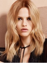 Blond Lang Wellig Perücken